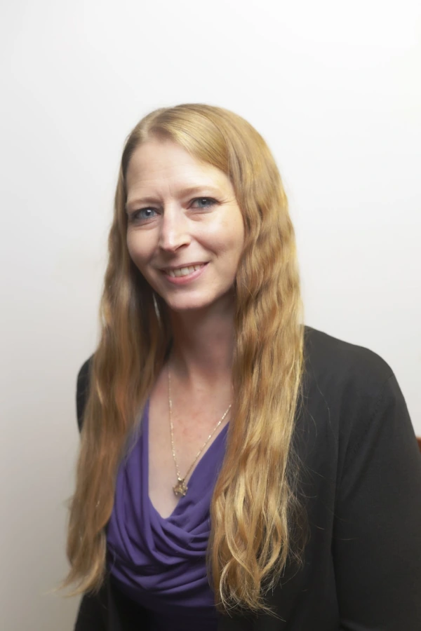 Crystal Barsalou, Metro Kirsch Agent